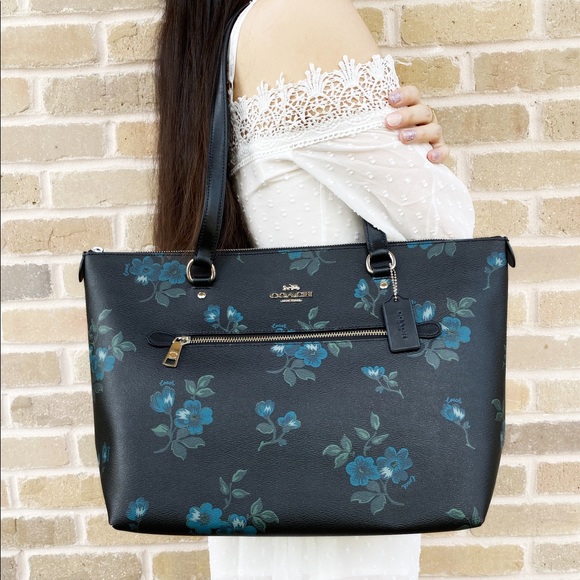 Gaby’sBags👜💕-NWT Coach city zip tote - Picture 2 of 7